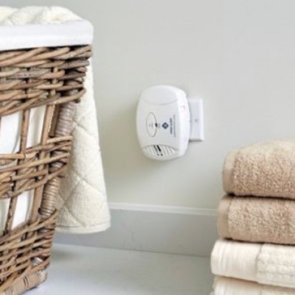 First Alert CO615 Carbon Monoxide Plug-In Alarm With Battery Backup Digital. - Picture 5 of 6